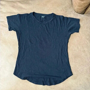 Madewell Black Basic Tee Size Small - Tiny Hole